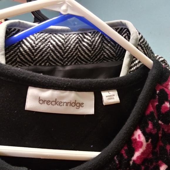 Vest - Picture 2 of 2